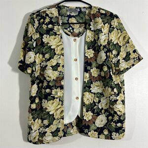Villager  Women's‎ Petite Floral Button-Up Blouse Size 10 Short Sleeve Top